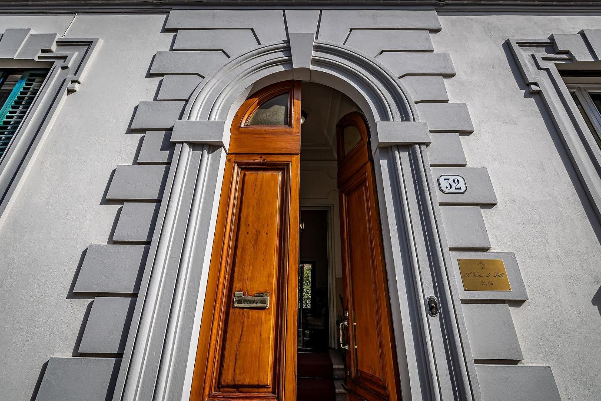 Отель A Casa Di Lilli Флоренция Экстерьер фото
